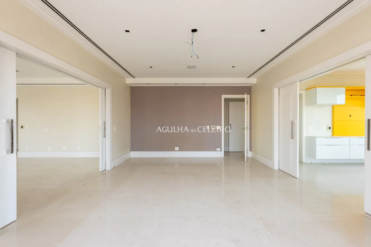 Apartamento espetacular no Jardim Paulistano com quadra de tênis. – 20761