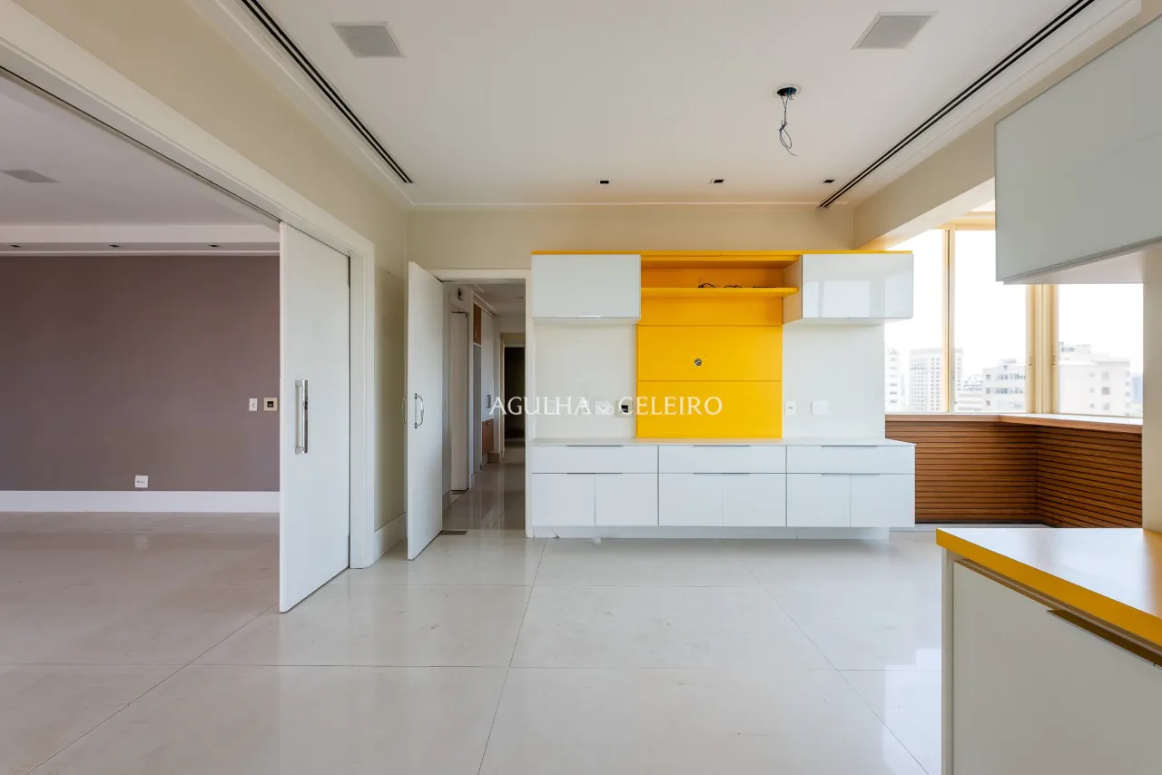 Apartamento espetacular no Jardim Paulistano com quadra de tênis. – 20761