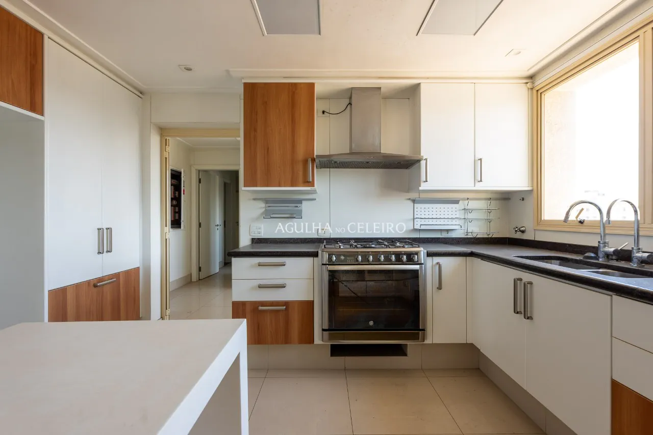 Apartamento espetacular no Jardim Paulistano com quadra de tênis. – 20761