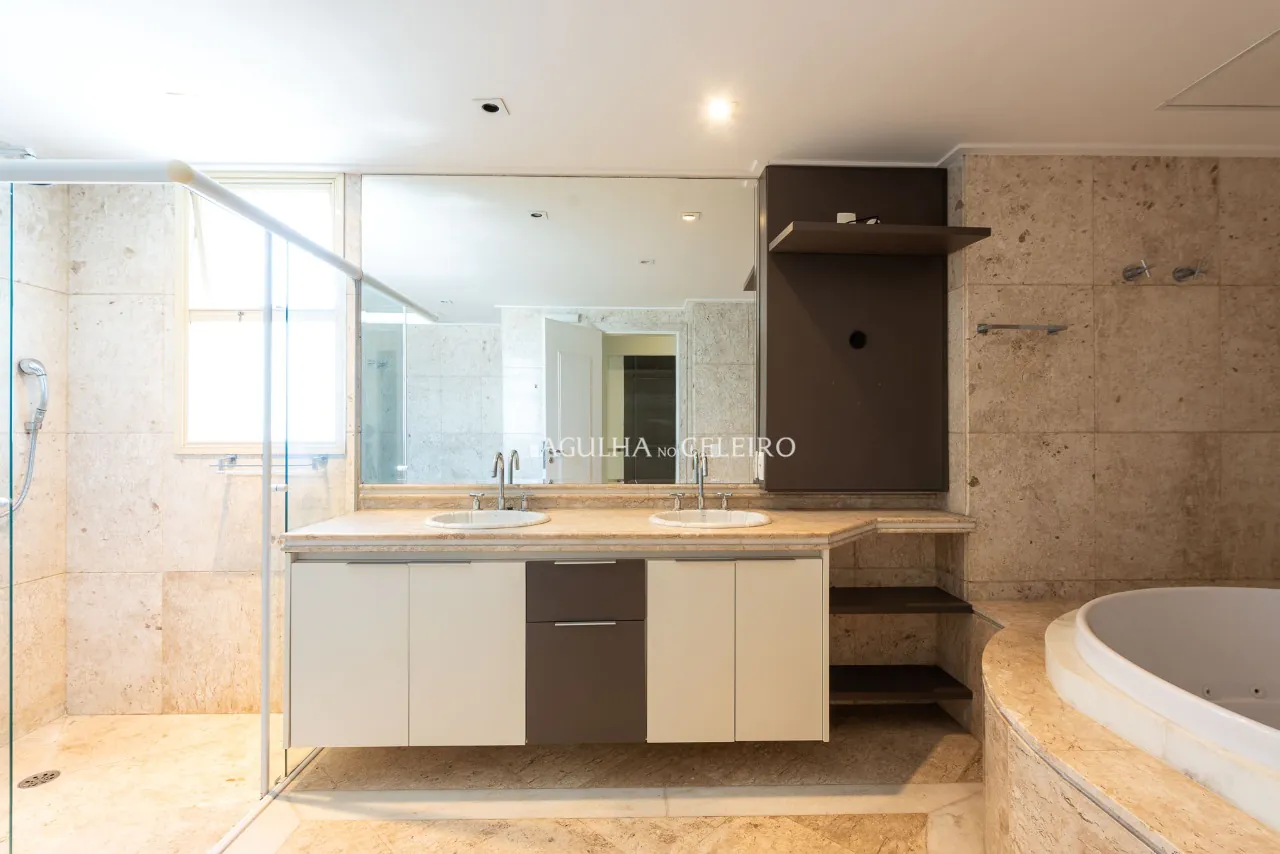 Apartamento espetacular no Jardim Paulistano com quadra de tênis. – 20761