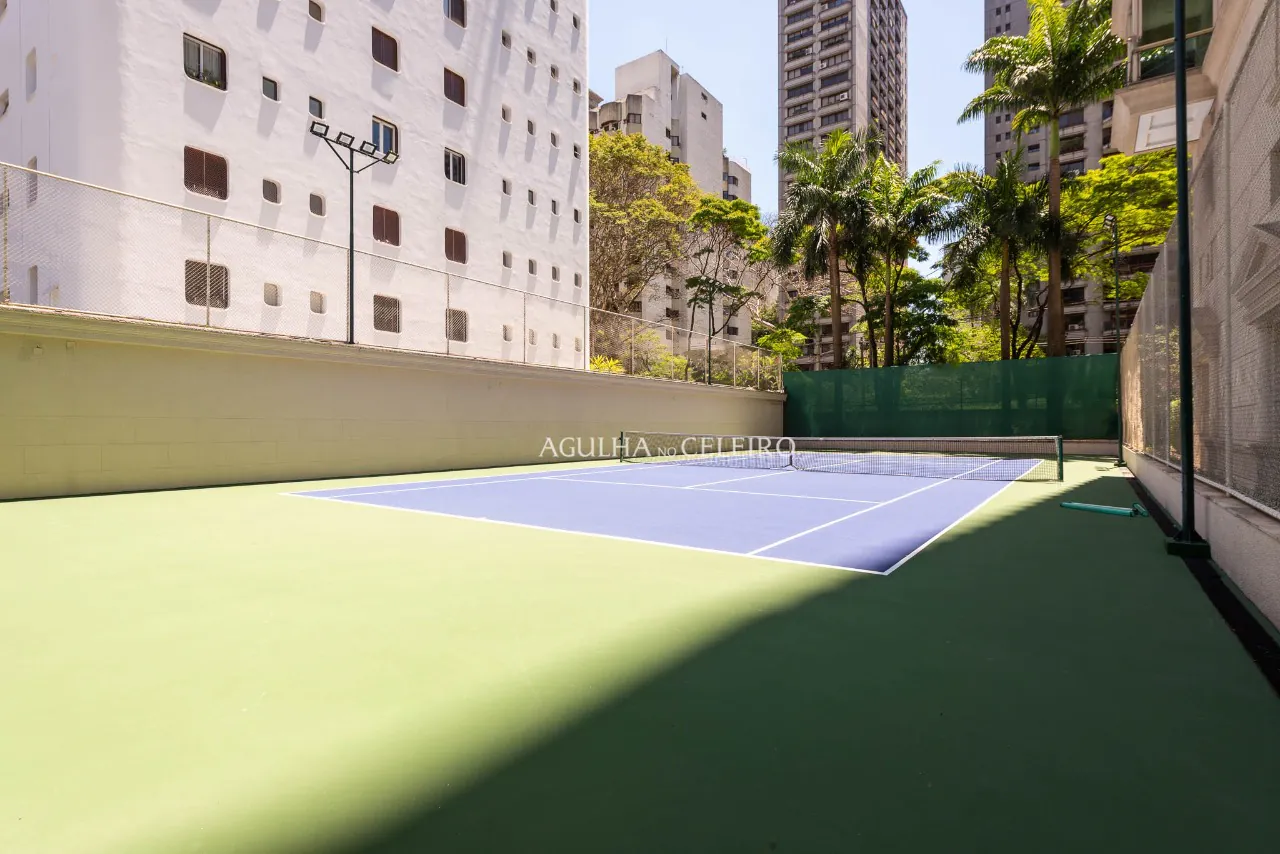 Apartamento espetacular no Jardim Paulistano com quadra de tênis. – 20761