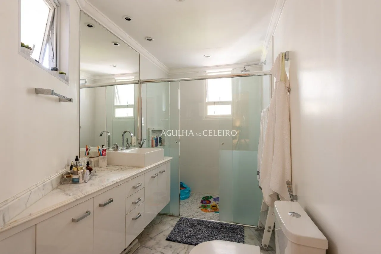 Apartamento reformado na Vila Nova Conceição – 20769