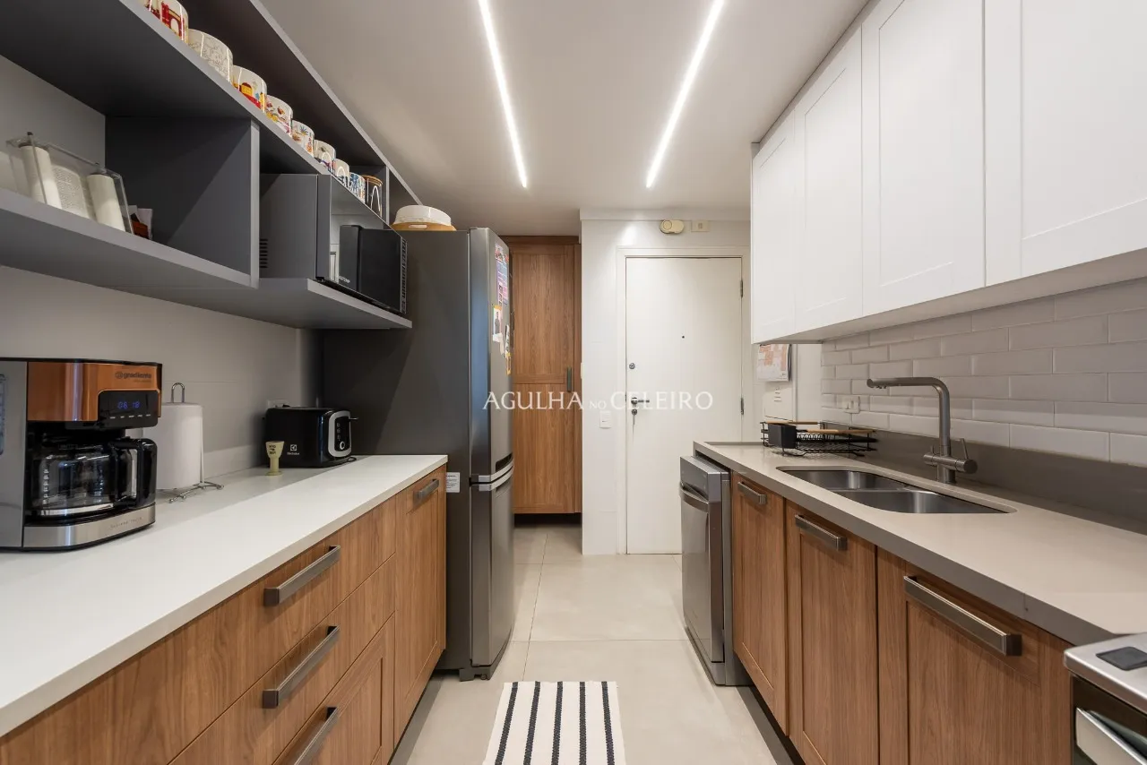 Apartamento reformado na Vila Nova Conceição – 20769