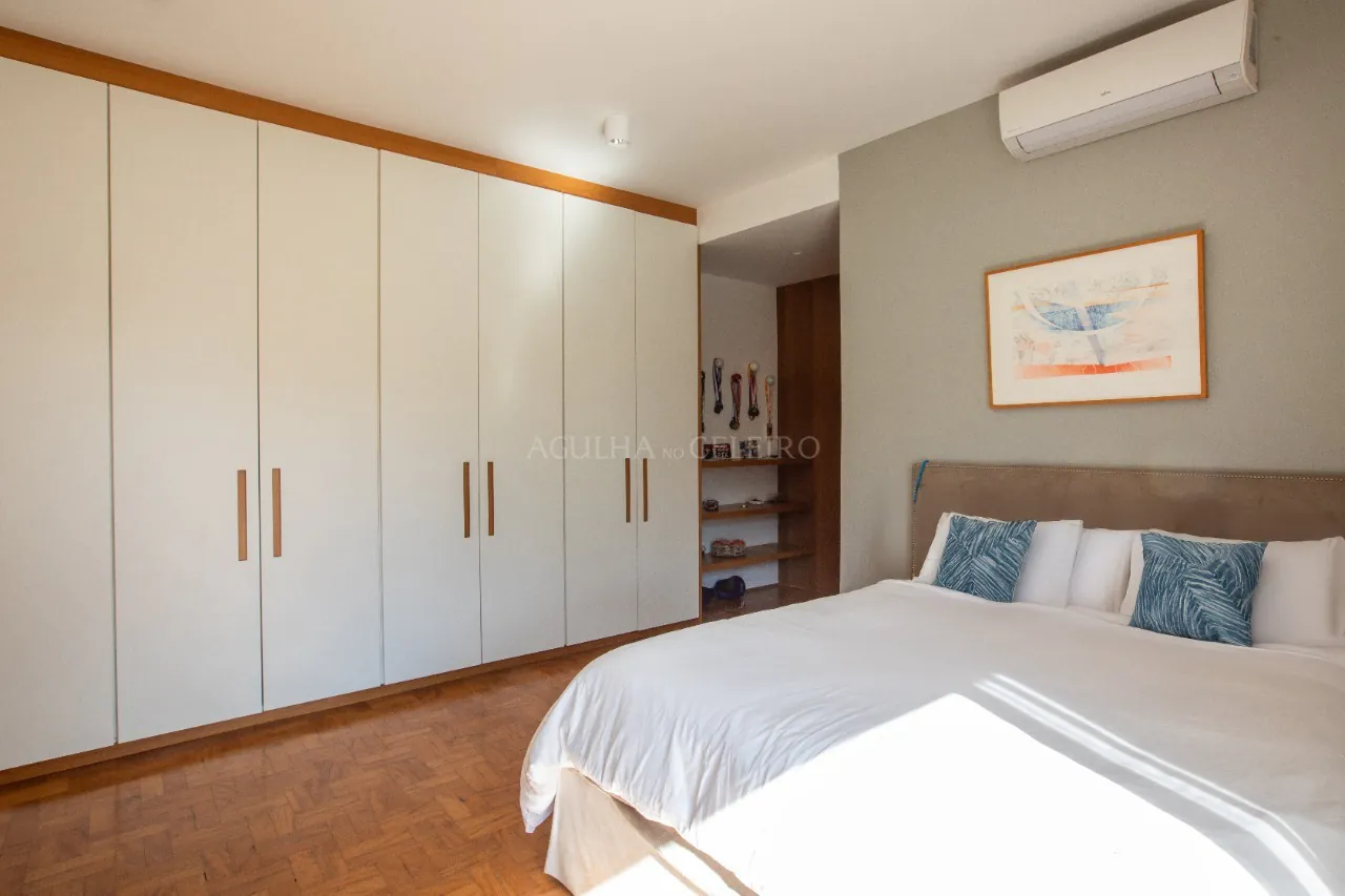 Exclusividade e sofisticação em rua arborizada e segura. – 20795