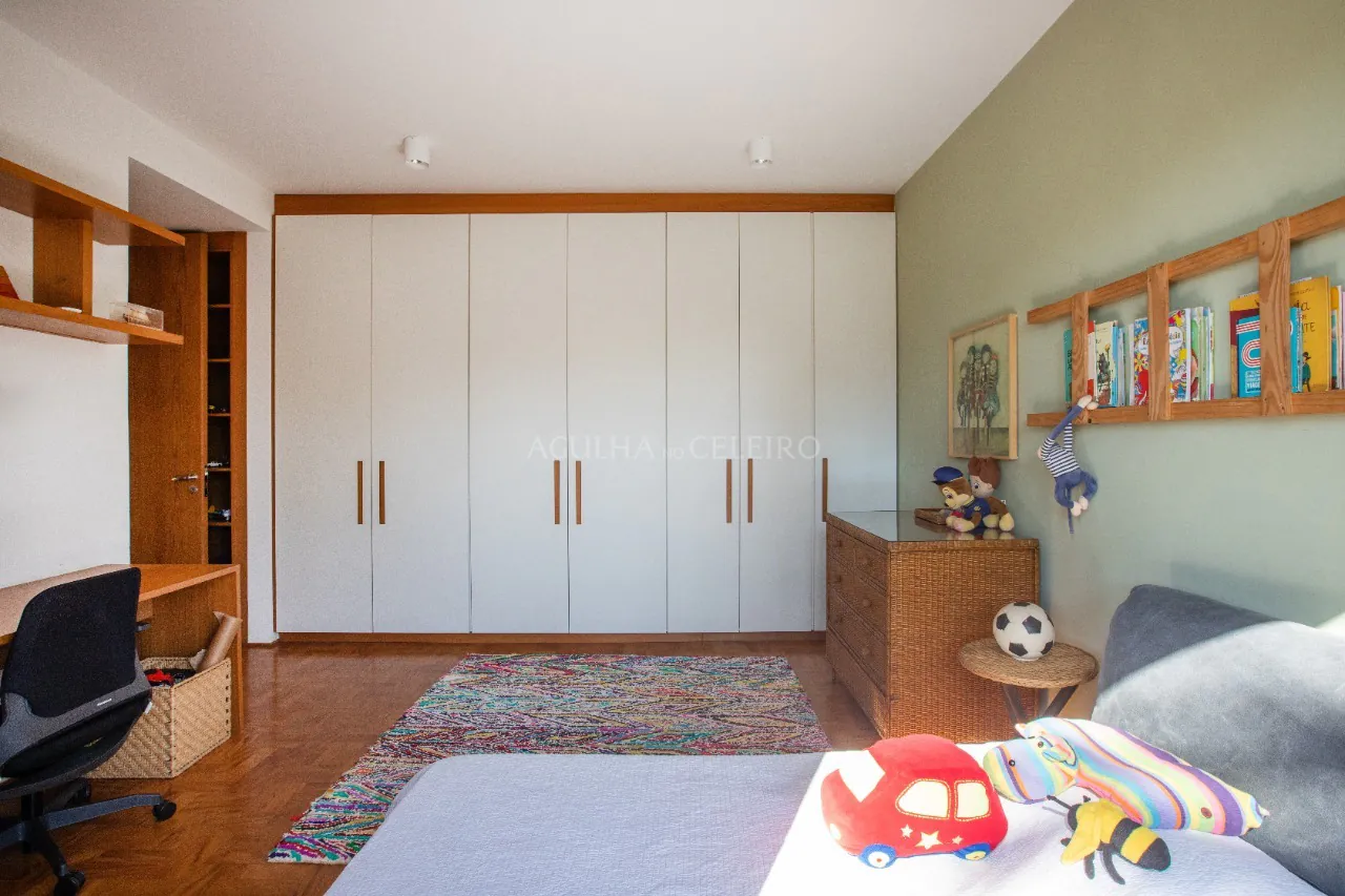 Exclusividade e sofisticação em rua arborizada e segura. – 20795