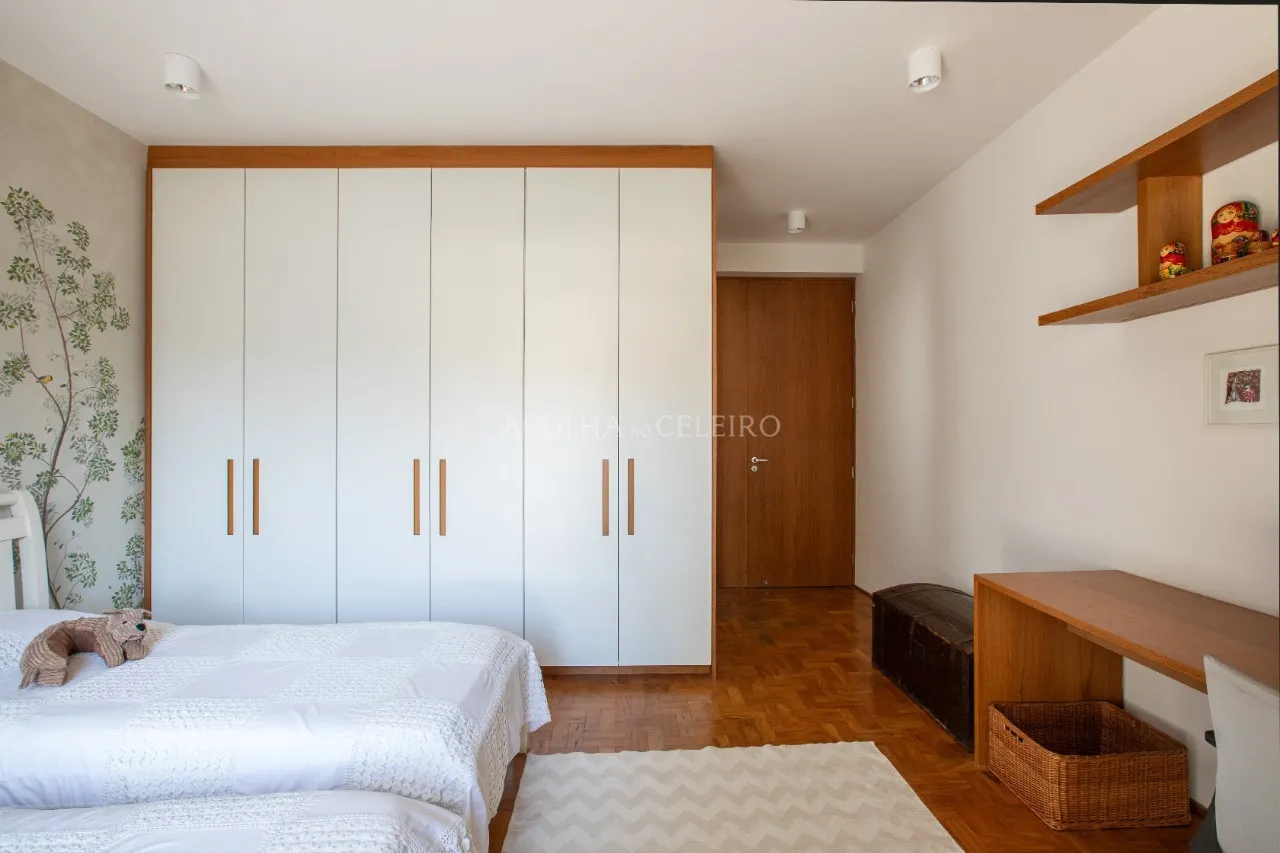 Exclusividade e sofisticação em rua arborizada e segura. – 20795