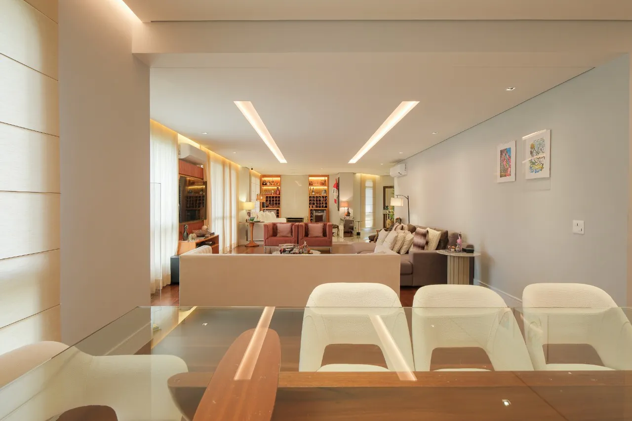 Apartamento totalmente reformado à venda na Vila Nova Conceição. – 20820