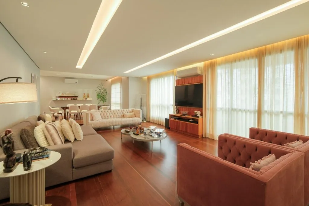 Apartamento totalmente reformado à venda na Vila Nova Conceição. – 20820