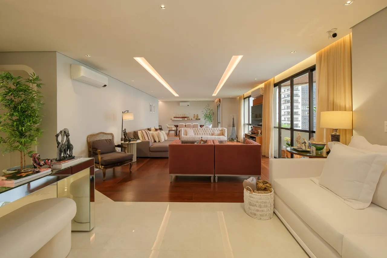 Apartamento totalmente reformado à venda na Vila Nova Conceição. – 20820