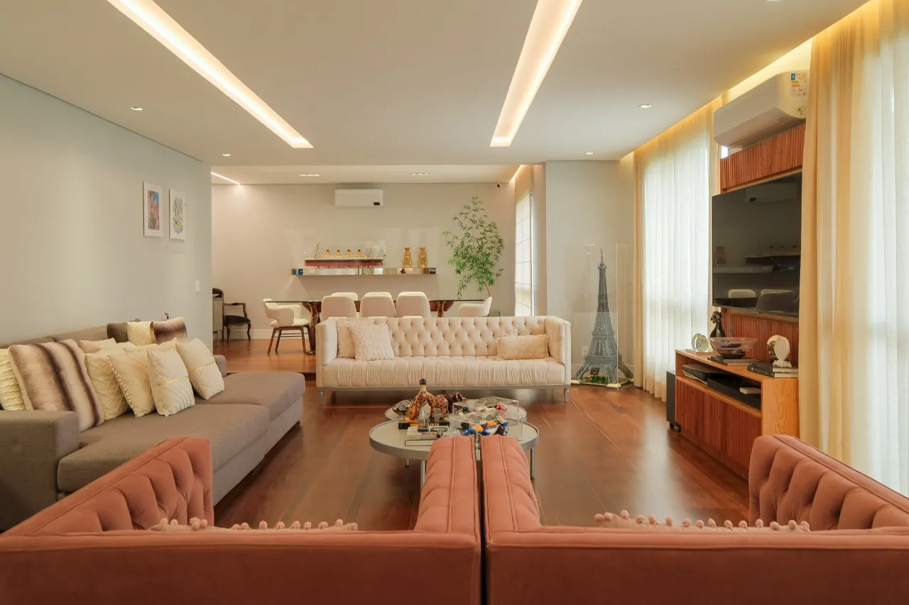 Apartamento totalmente reformado à venda na Vila Nova Conceição. – 20820