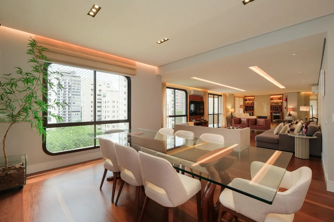 Apartamento totalmente reformado à venda na Vila Nova Conceição. – 20820