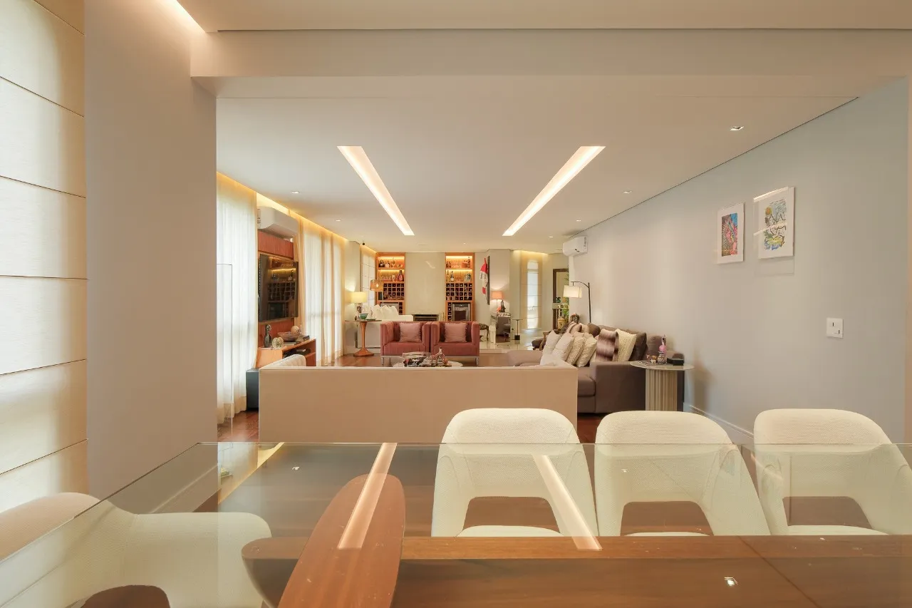 Apartamento totalmente reformado à venda na Vila Nova Conceição. – 20820