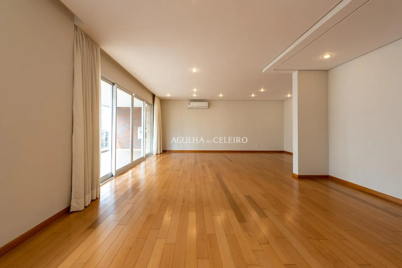 Pertinho da Praça Pereira Coutinho e Parque Ibirapuera no coração da Vila Nova Conceição. – 8824