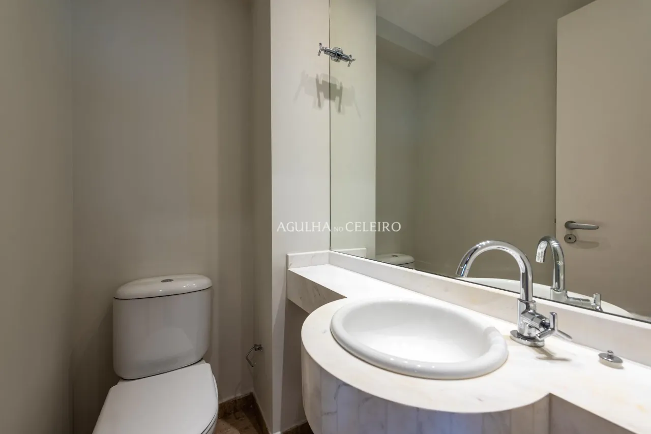 Pertinho da Praça Pereira Coutinho e Parque Ibirapuera no coração da Vila Nova Conceição. – 8824