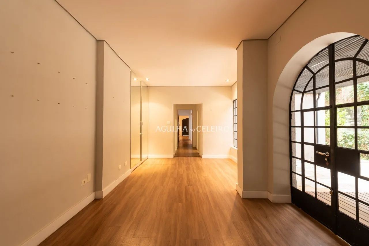 Casa espaçosa à venda no Jardim Paulista – 9862