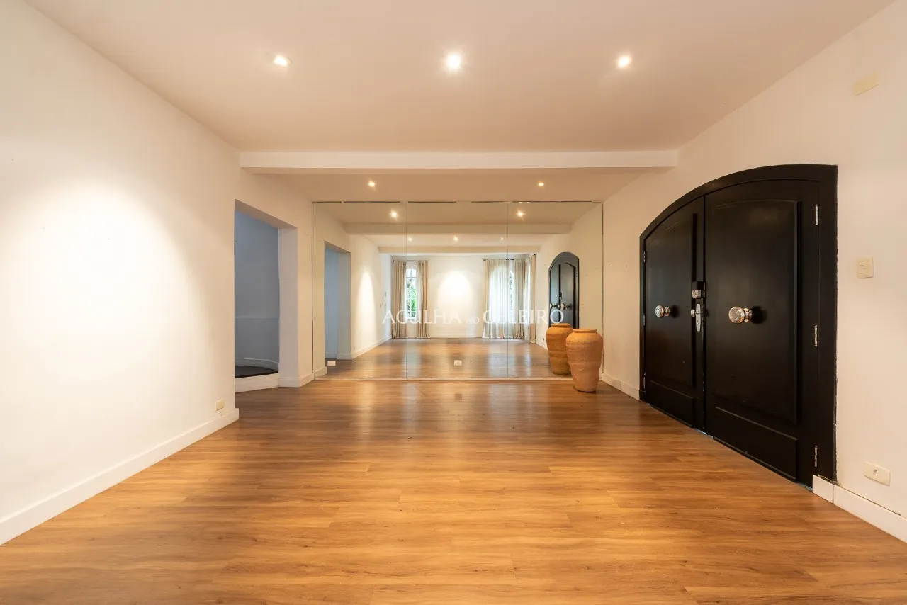 Casa espaçosa à venda no Jardim Paulista – 9862