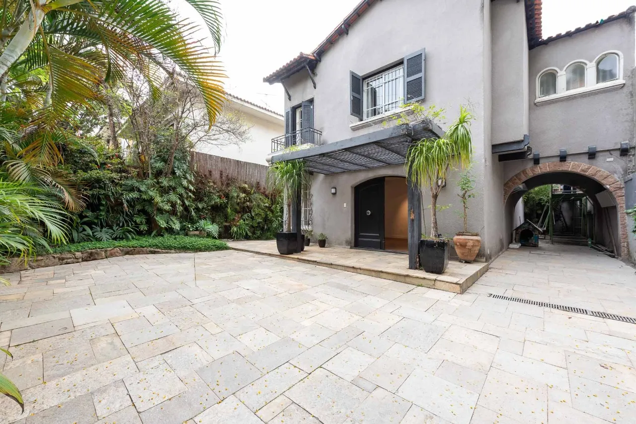 Casa espaçosa à venda no Jardim Paulista – 9862