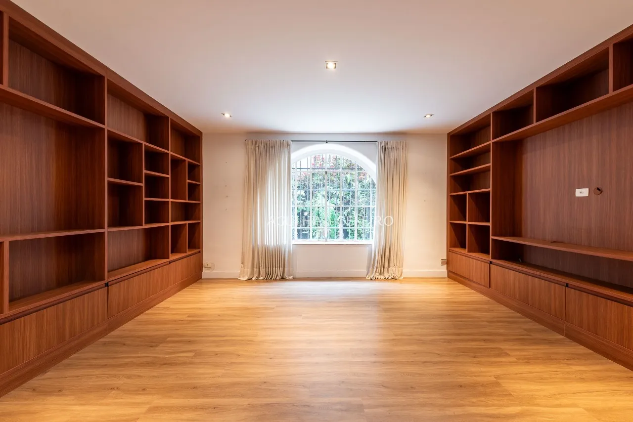 Casa espaçosa à venda no Jardim Paulista – 9862