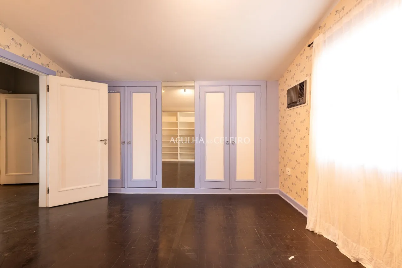 Casa espaçosa à venda no Jardim Paulista – 9862