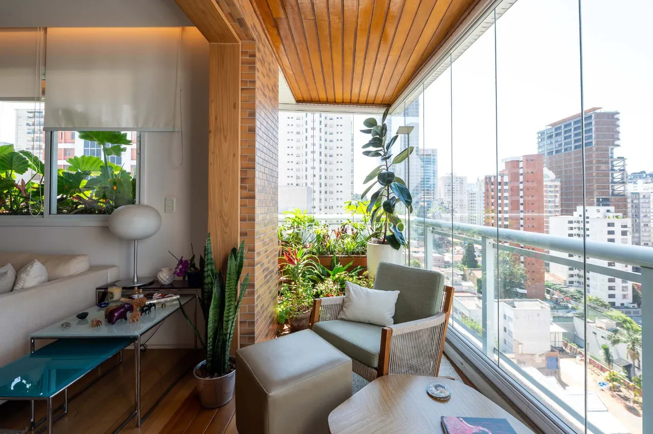 Lindo apartamento totalmente reformado a venda em Pinheiros. – AP1099