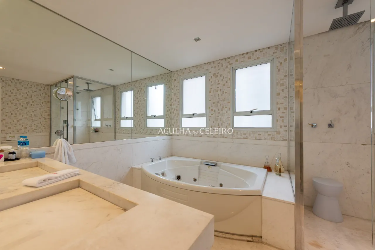 Apartamento sofisticado à venda no Itaim Bibi. – AP1385