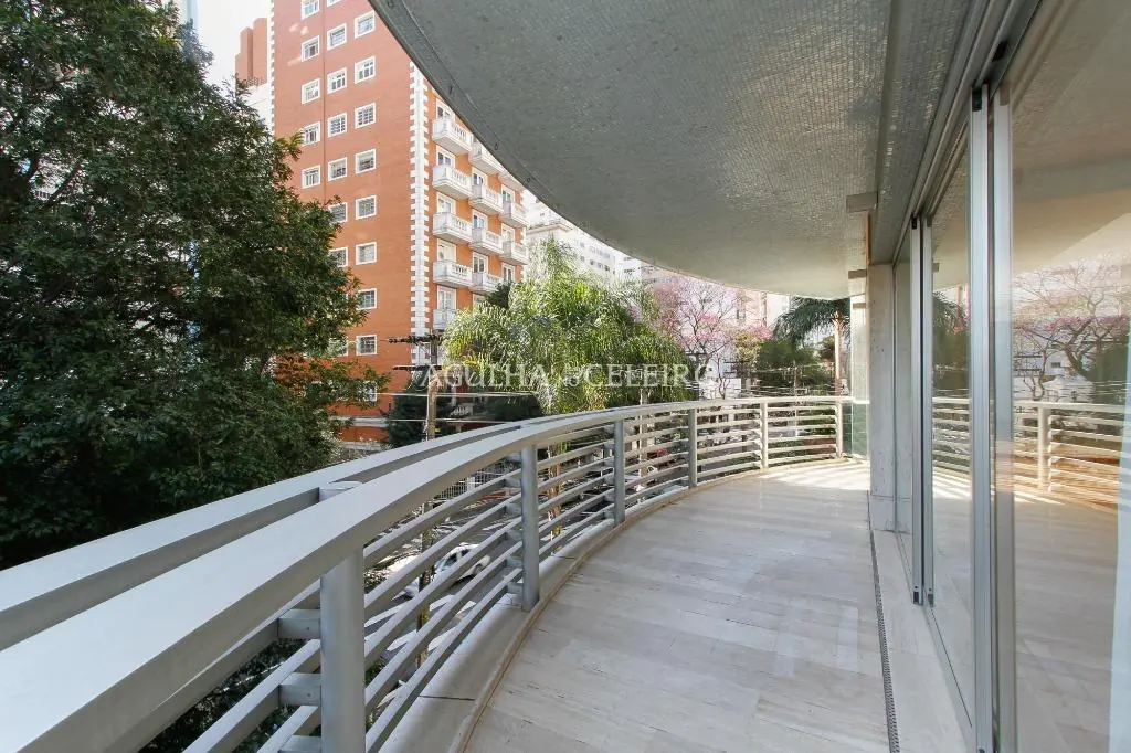 Apartamento único perto do Clube Paulistano. – AP2326