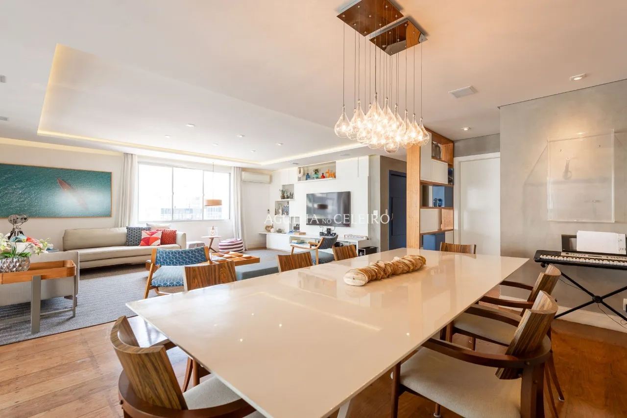 Apartamento com reforma cool e janelões piso teto. – AP2861