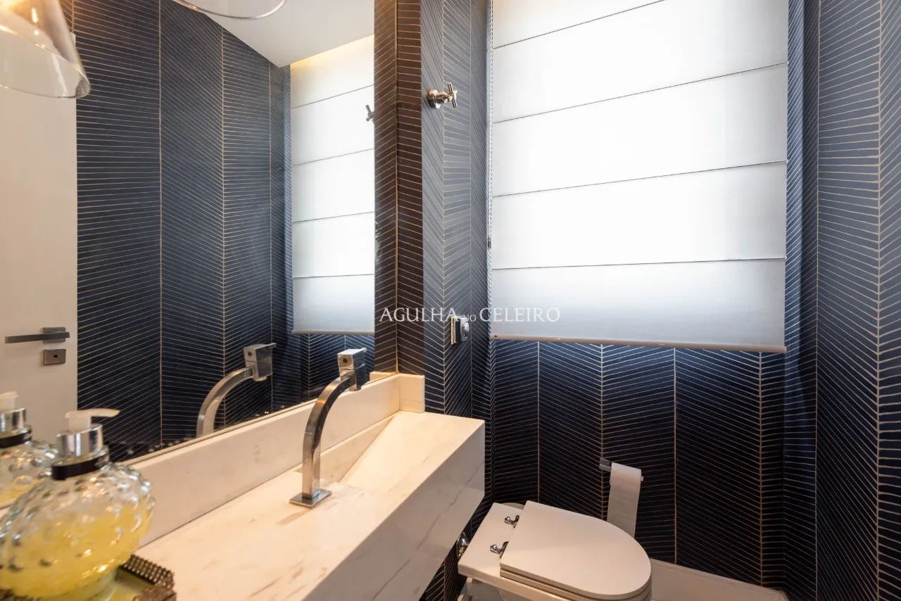 Apartamento com reforma cool e janelões piso teto. – AP2861