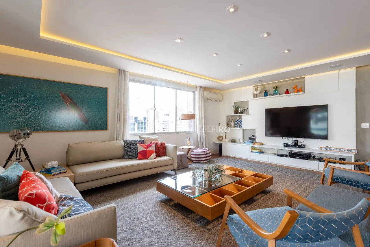 Apartamento com reforma cool e janelões piso teto. – AP2861