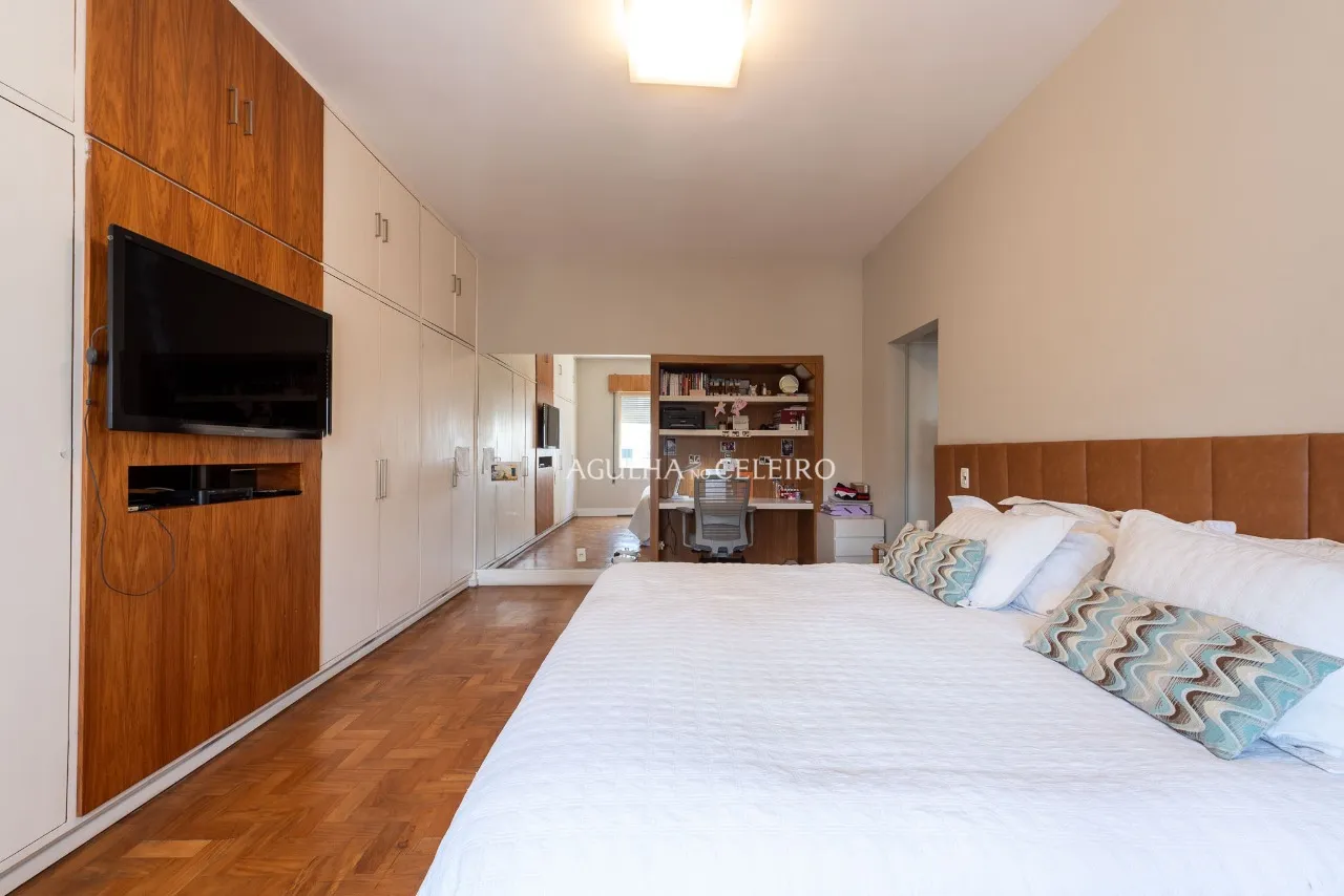 Apartamento com reforma cool e janelões piso teto. – AP2861