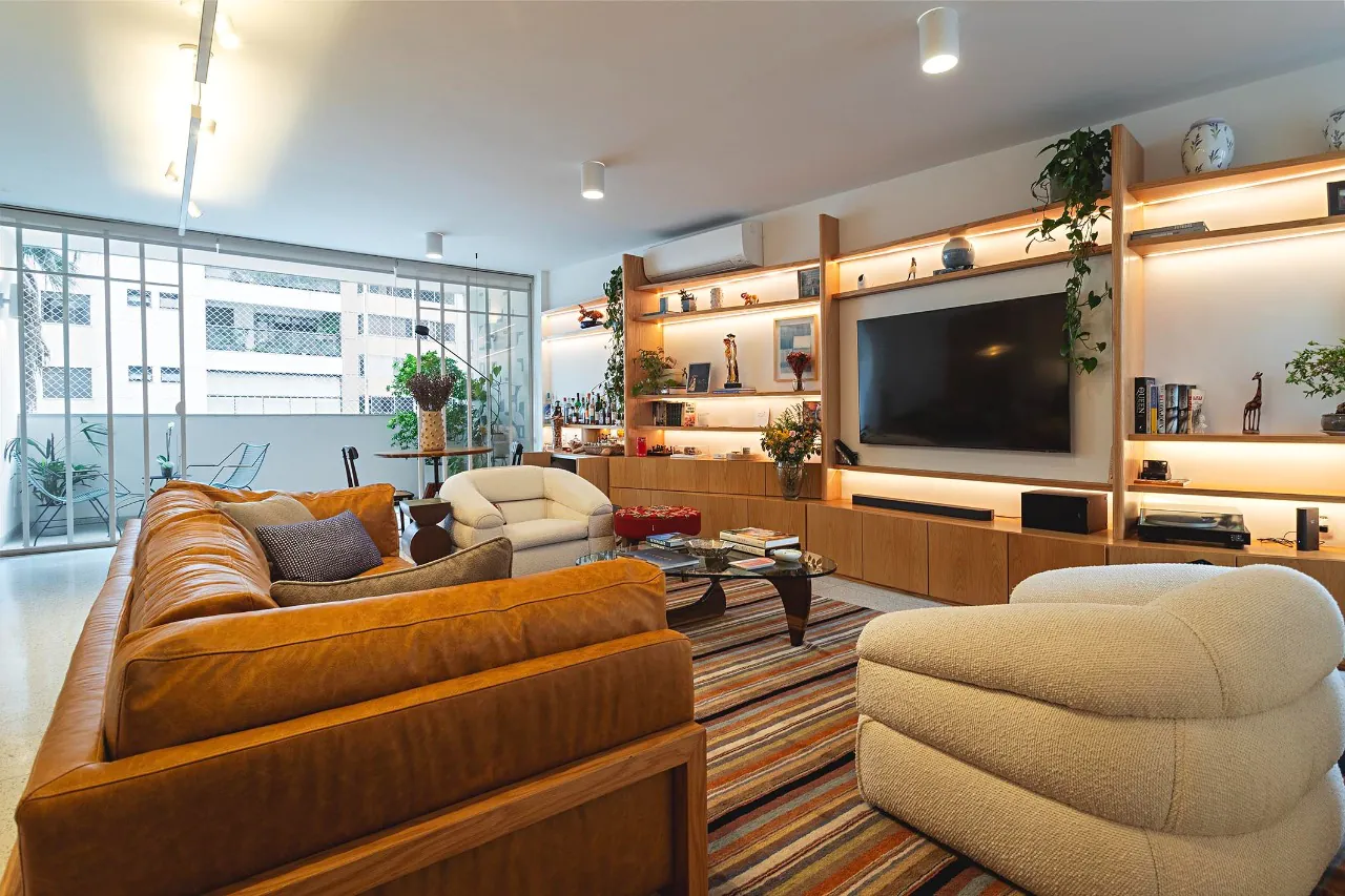 Apartamento reformado em edifício assinado por David Libeskind – AP4485