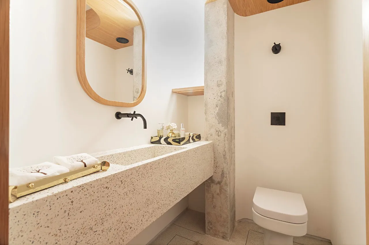 Apartamento reformado em edifício assinado por David Libeskind – AP4485