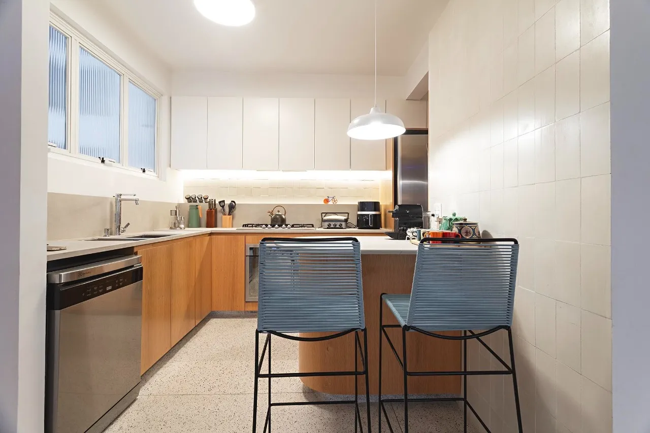 Apartamento reformado em edifício assinado por David Libeskind – AP4485