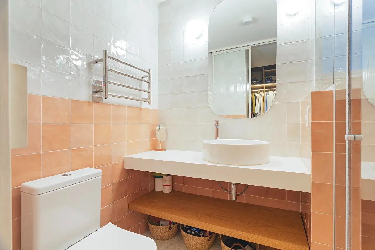 Apartamento reformado em edifício assinado por David Libeskind – AP4485