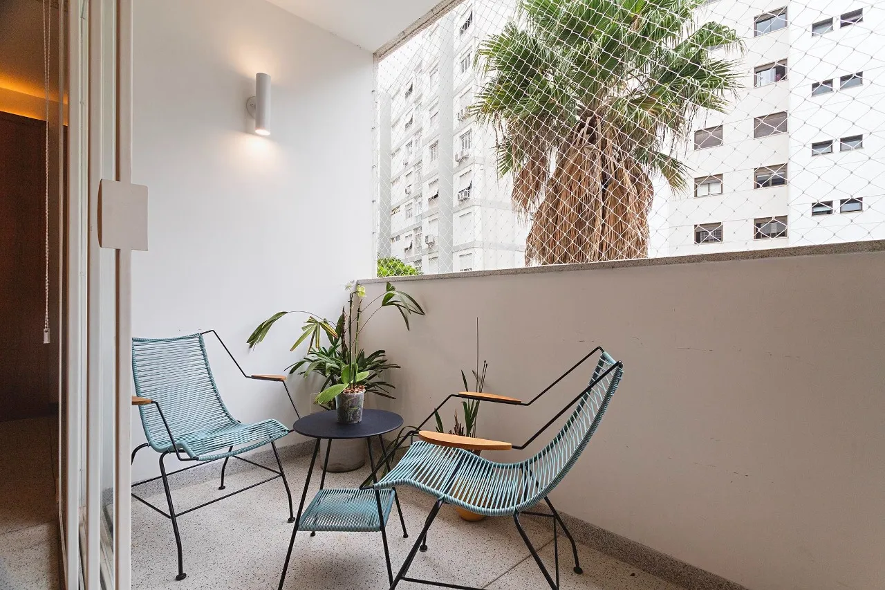 Apartamento reformado em edifício assinado por David Libeskind – AP4485