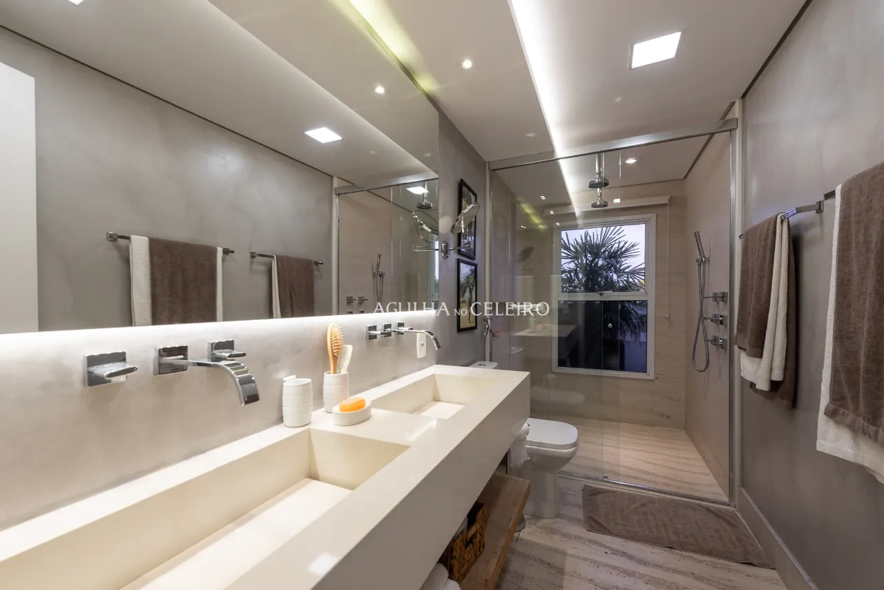 Cobertura reformada à venda em Alto de Pinheiros. – CO0401