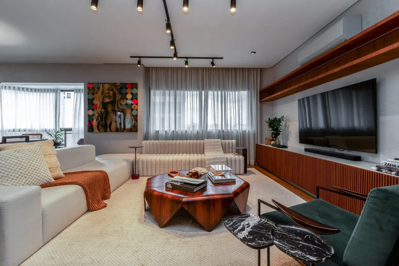 Cobertura no Itaim com super reforma. – CO0594