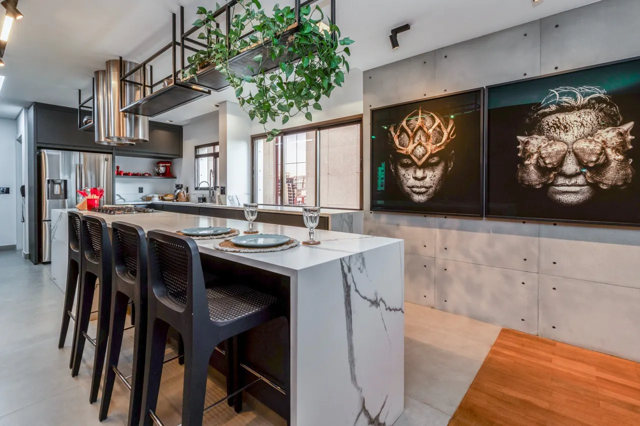 Cobertura no Itaim com super reforma. – CO0594