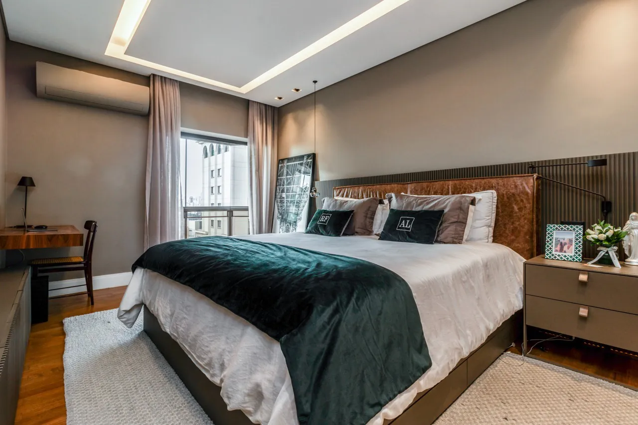 Cobertura no Itaim com super reforma. – CO0594