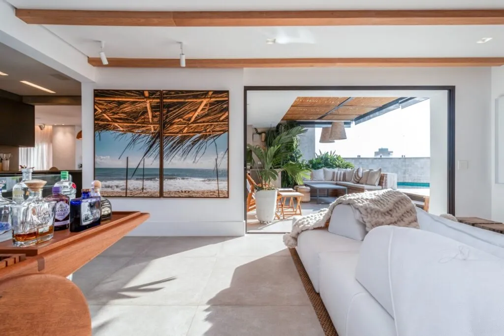 Cobertura no Itaim com super reforma. – CO0594