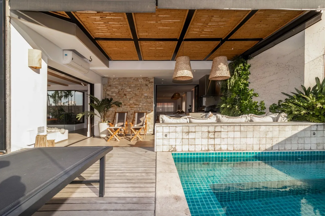 Cobertura no Itaim com super reforma. – CO0594