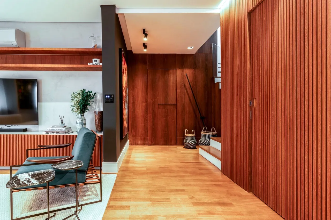 Cobertura no Itaim com super reforma. – CO0594