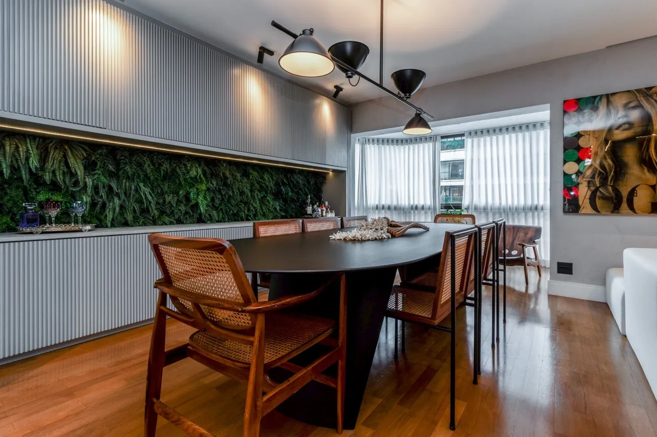 Cobertura no Itaim com super reforma. – CO0594