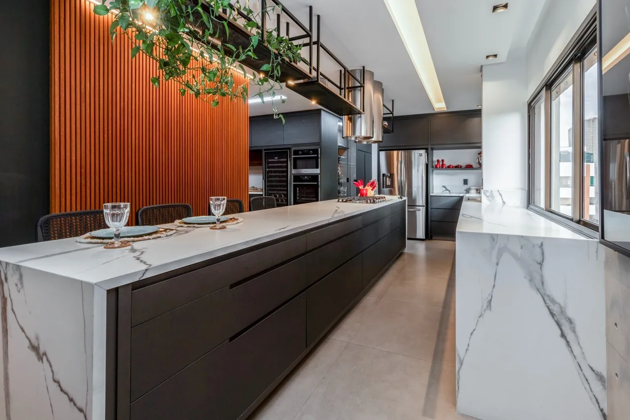 Cobertura no Itaim com super reforma. – CO0594