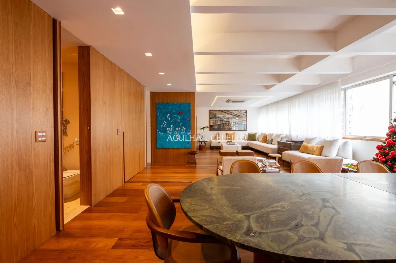 Apartamento todo reformado à venda no coração do Jardim América. – 12422