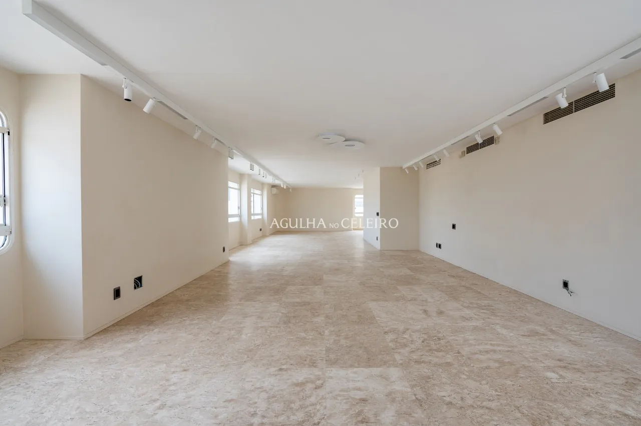 Cobertura com piscina e vista skyline à venda no Jardim América – 12898