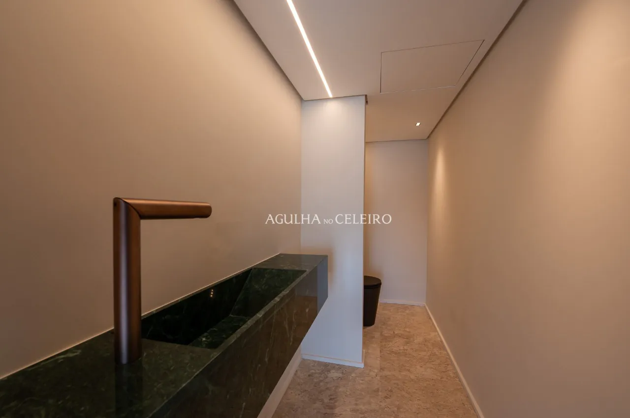 Cobertura com piscina e vista skyline à venda no Jardim América – 12898