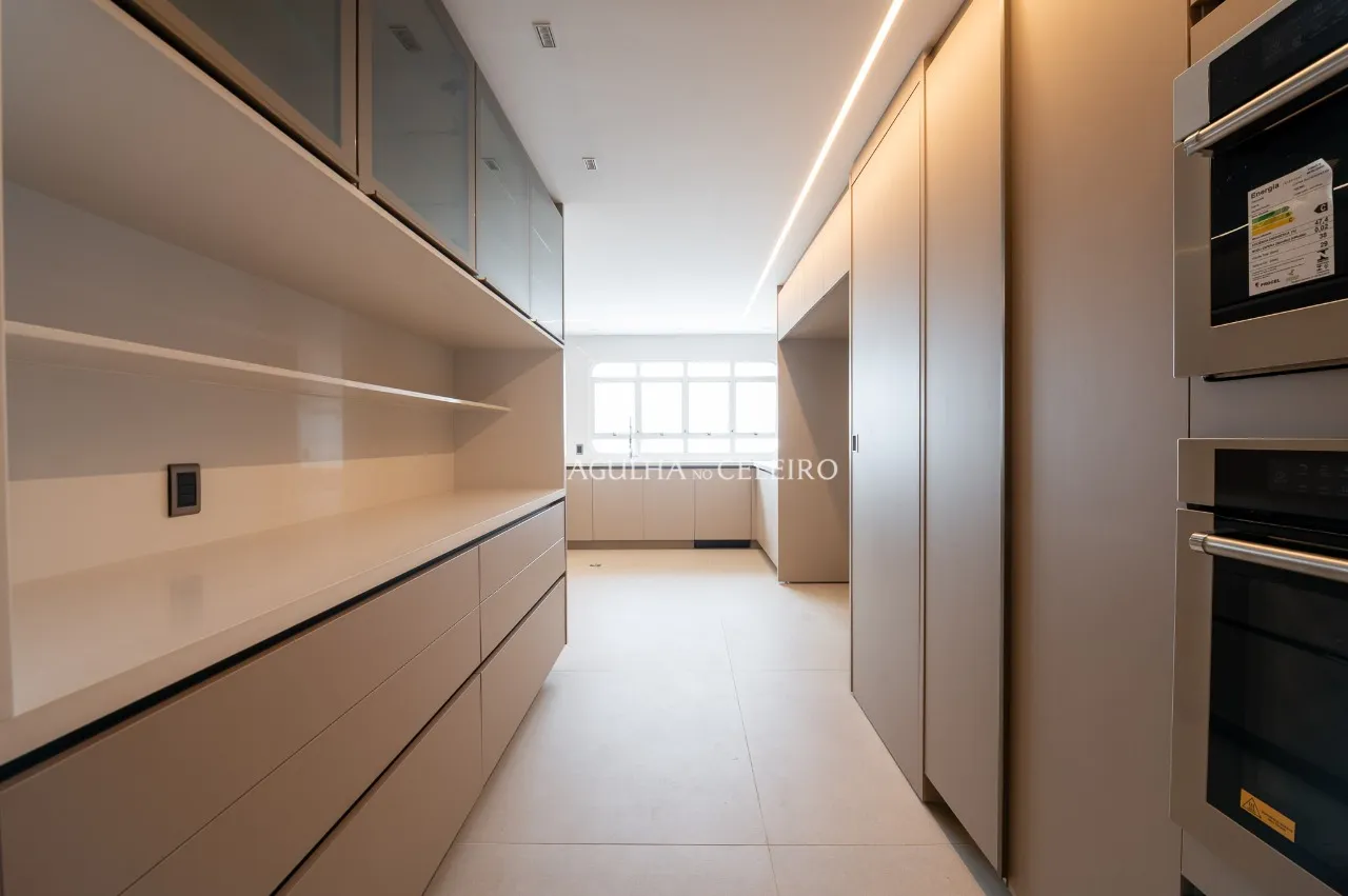 Cobertura com piscina e vista skyline à venda no Jardim América – 12898