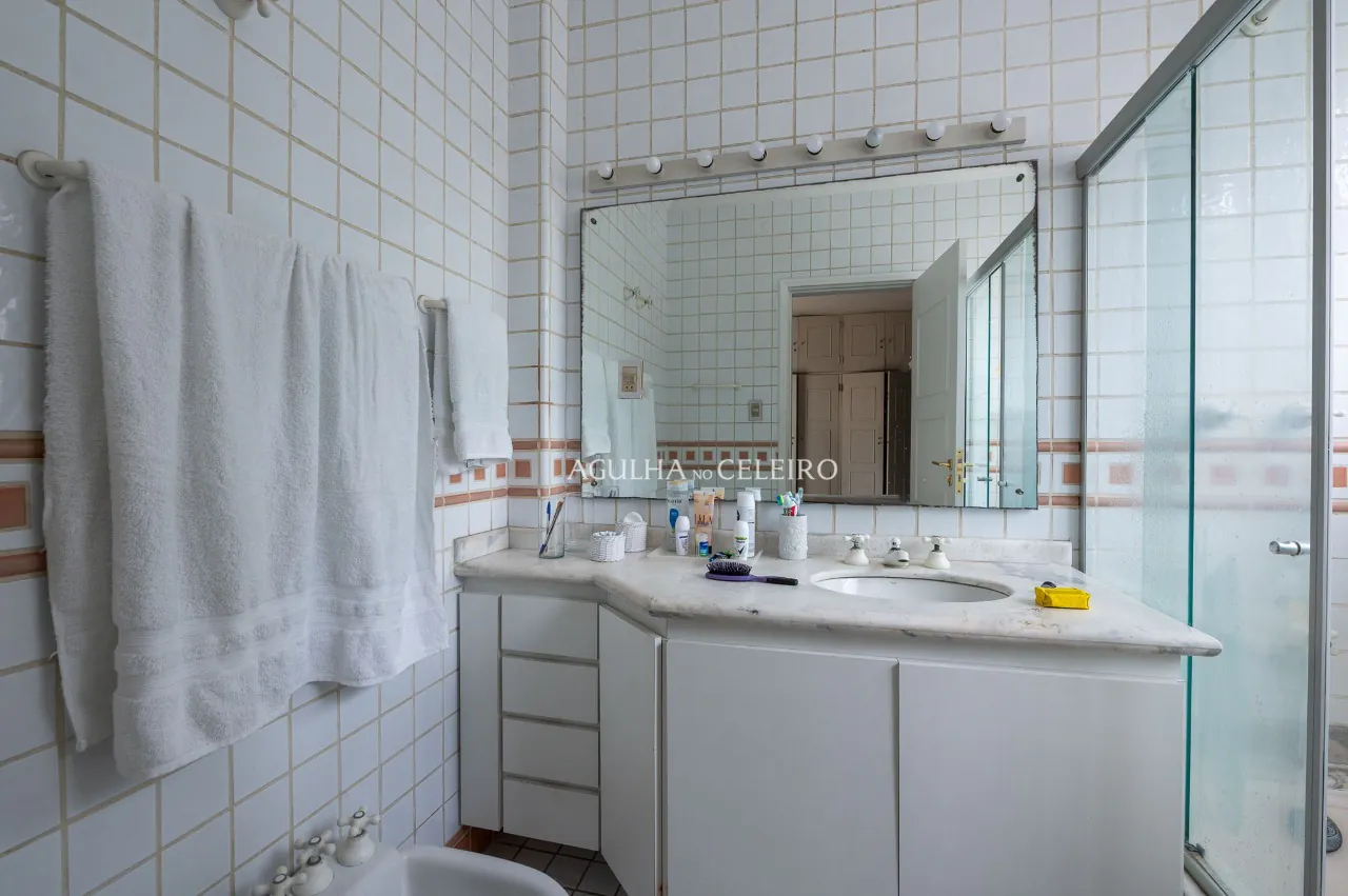 Casa com jardim à venda no Jardim Paulista. – 17388