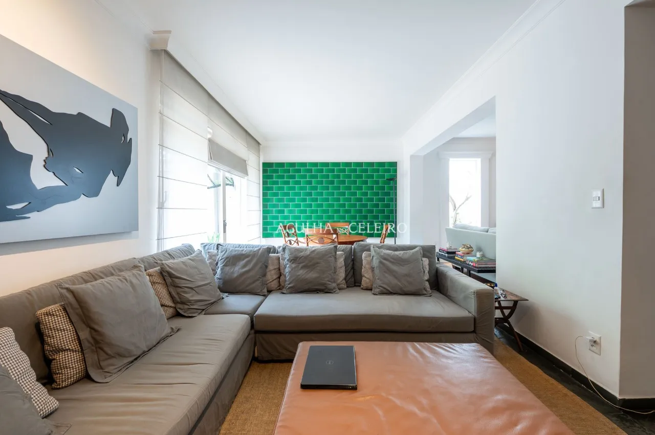 Casa com jardim à venda no Jardim Paulista. – 17388